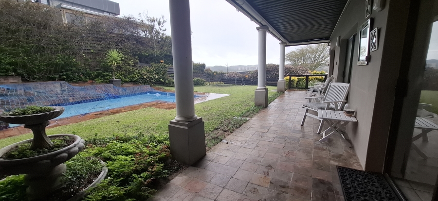 6 Bedroom Property for Sale in Blue Bend Eastern Cape